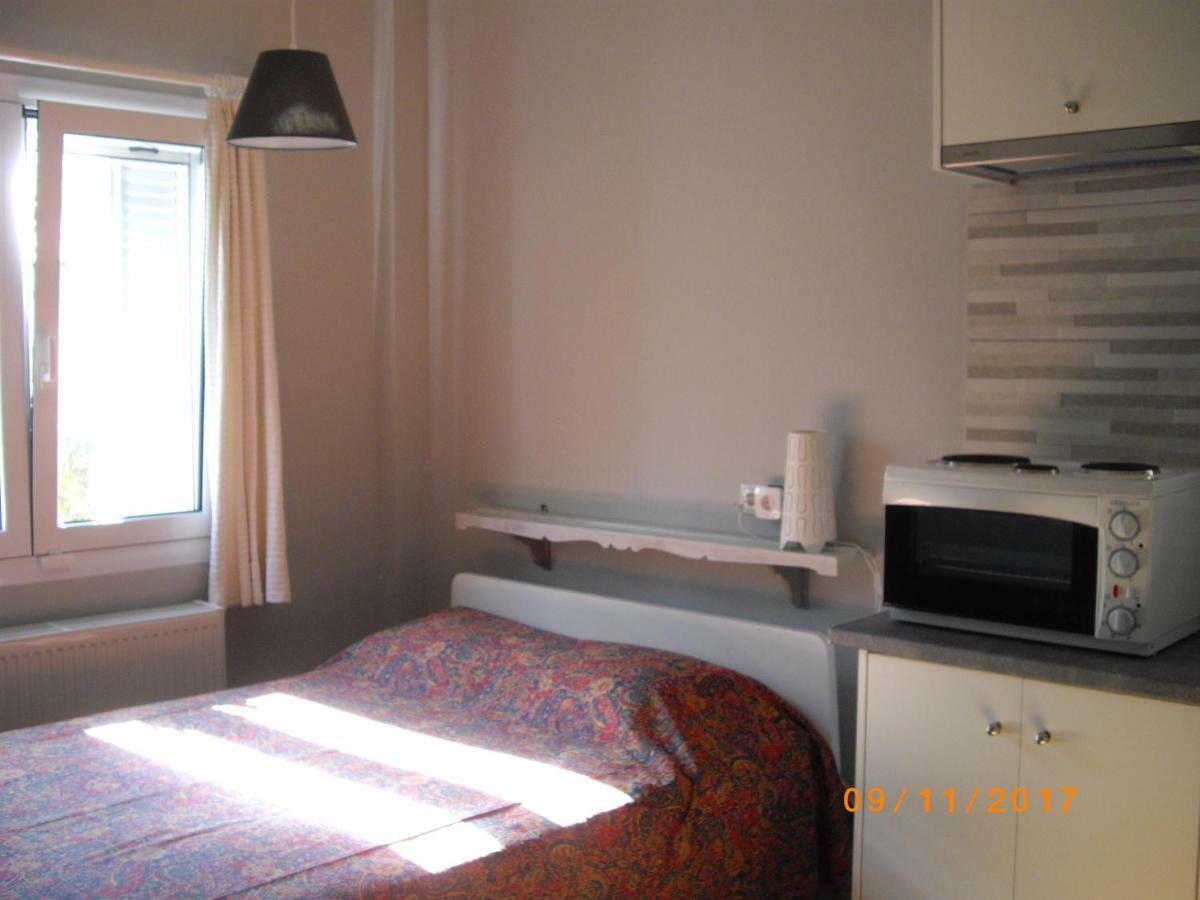 The 25Sqm Sunny, Modern And Comfortable Афіни Екстер'єр фото